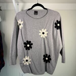 Aaeda 3/4 Sleeve Floral Embroidered Sweater Size‎ Large Gray Crew Neck Women's